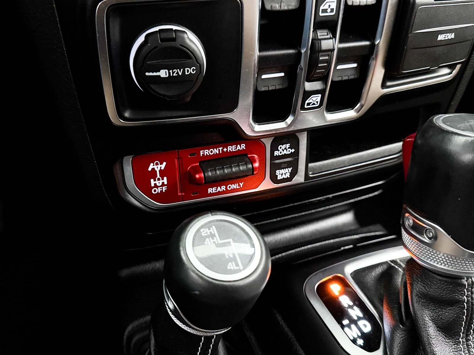 Used 2020 Jeep Gladiator Rubicon AWD/4WD image 8