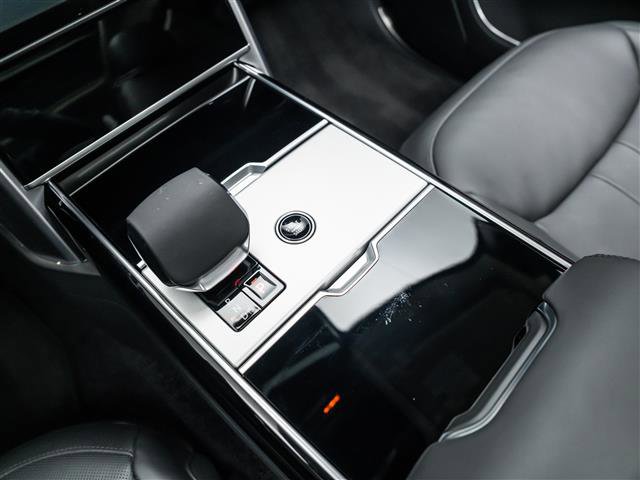 Used 2025 Land Rover Range Rover Long Wheelbase SE image 27