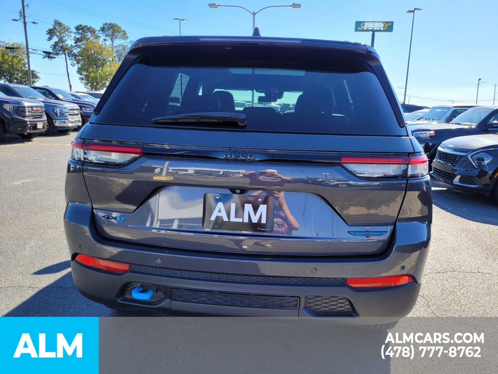 Used 2024 Jeep Grand Cherokee Trailhawk image 10