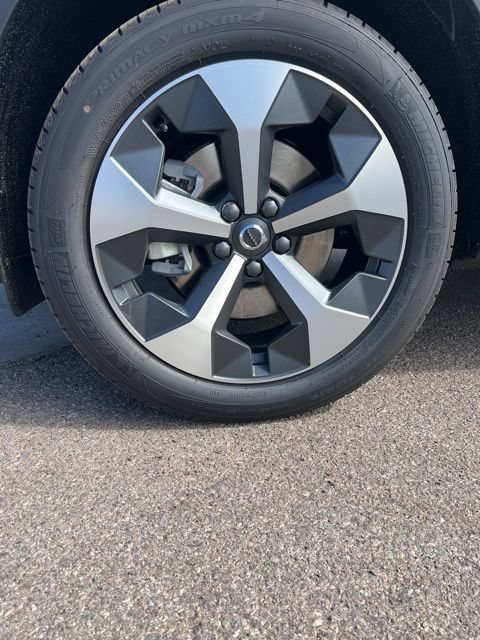 New 2026 Volvo XC40 B5 Plus w/ Protection Package Premier AWD/4WD image 33