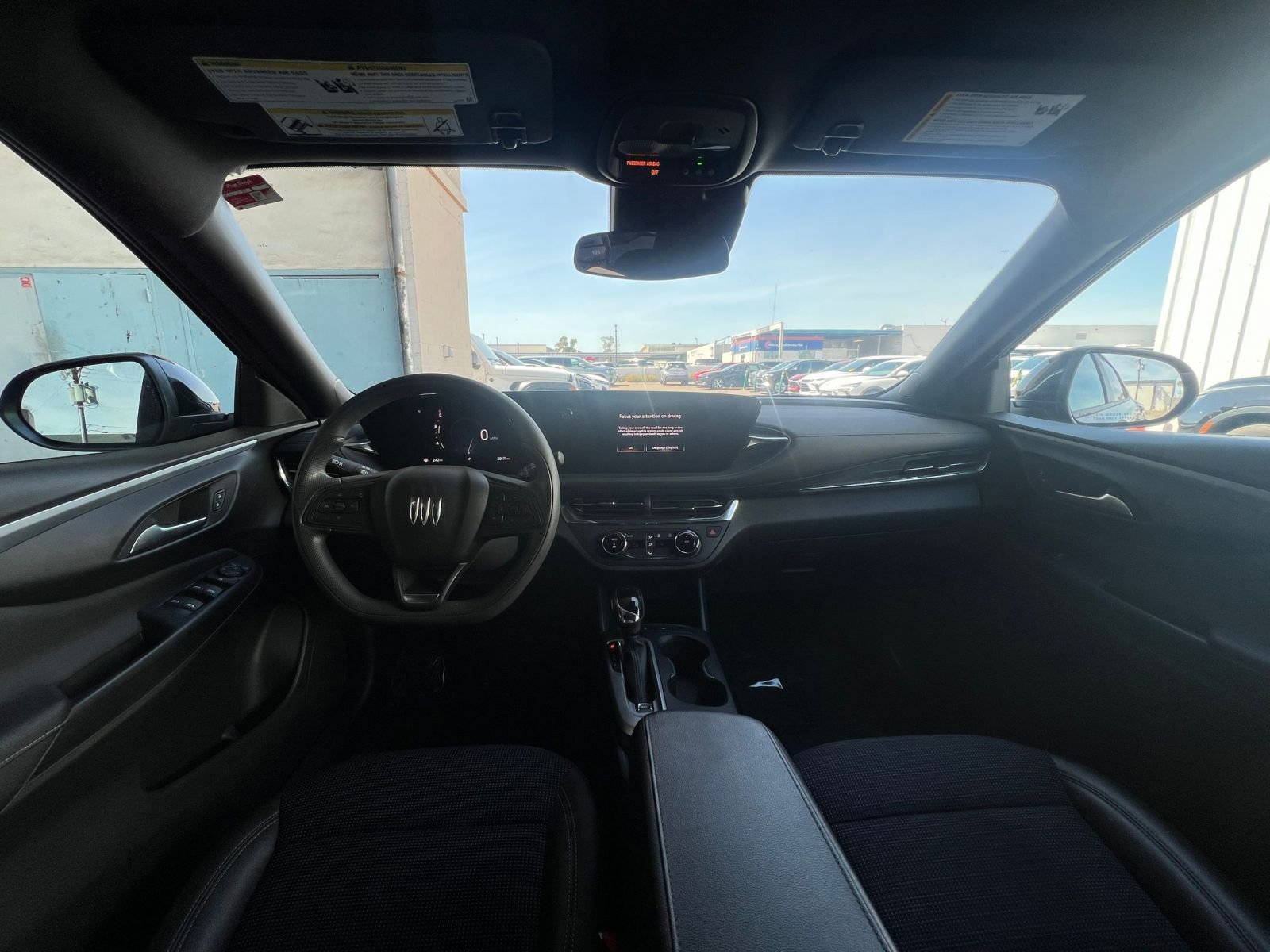 Used 2025 Buick Envista Preferred image 33