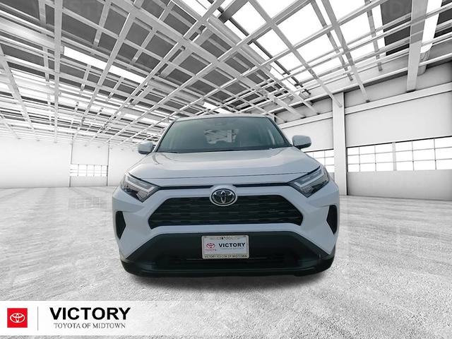Used 2025 Toyota RAV4 LE image 9