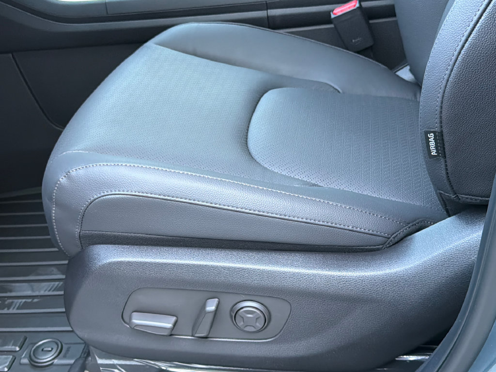 New 2027 Kia Carnival SX Prestige FWD image 21