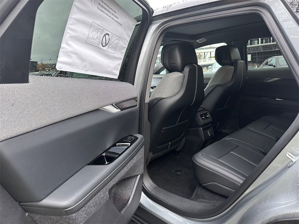 New 2026 Cadillac Optiq Luxury 1 image 16