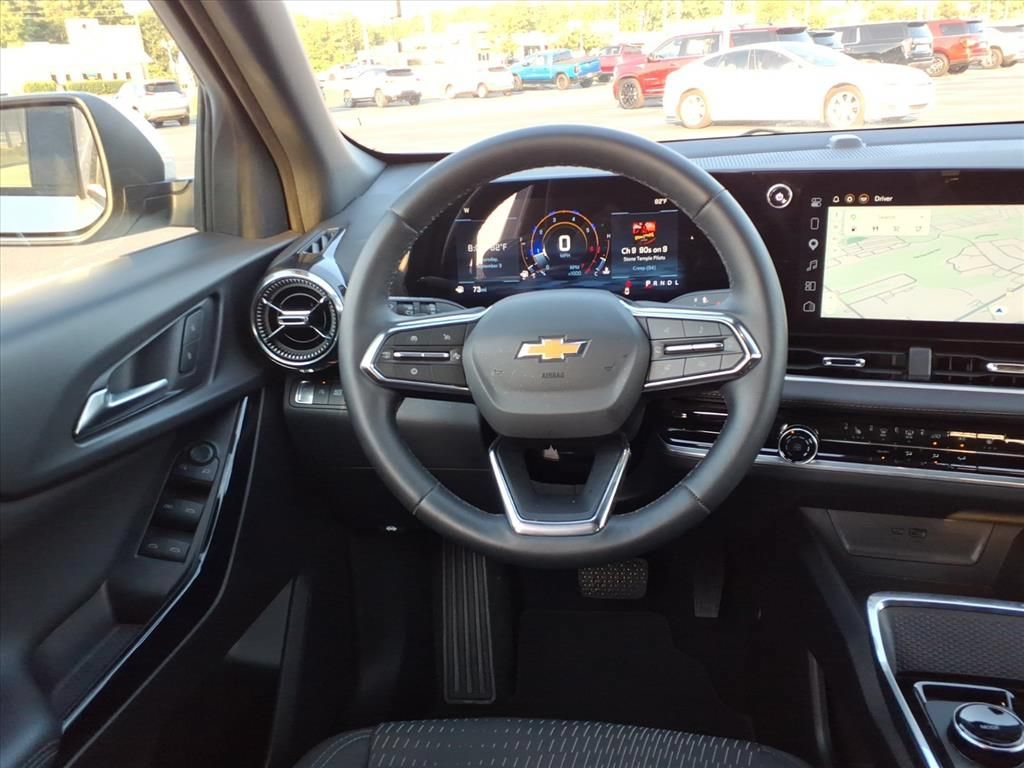 Used 2026 Chevrolet Equinox LT FWD image 23