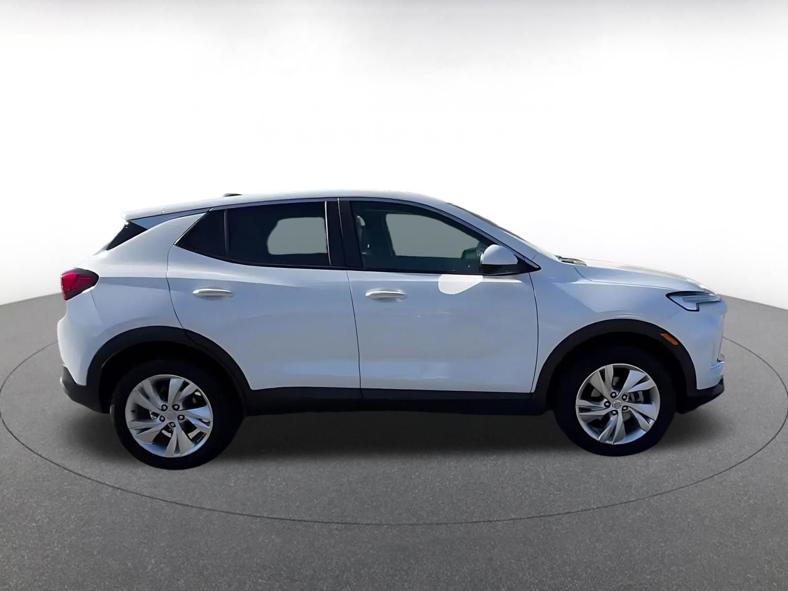 Used 2025 Buick Encore GX Preferred image 16