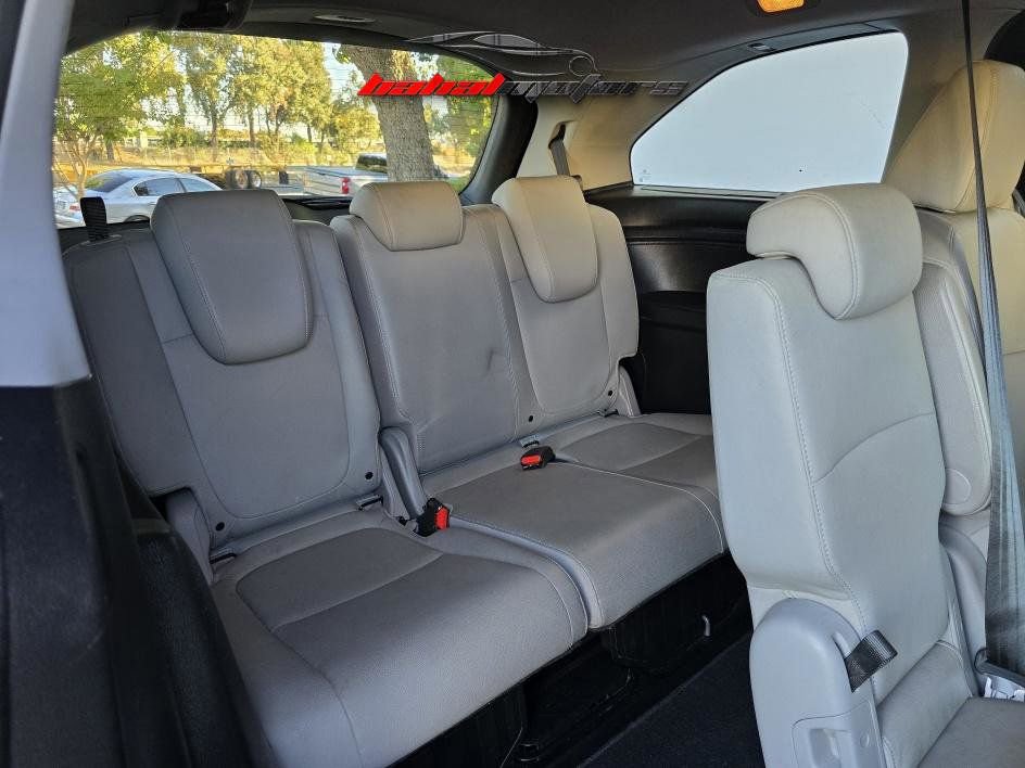 Used 2018 Honda Odyssey Touring image 16