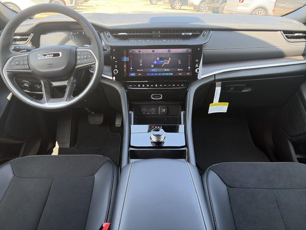 New 2026 Jeep Grand Cherokee Altitude RWD image 12
