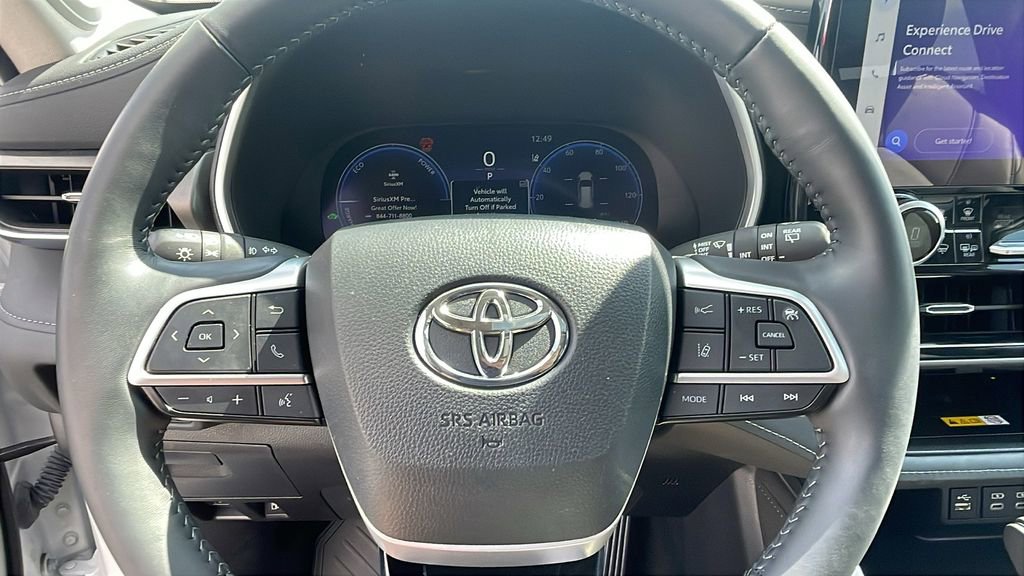 Used 2024 Toyota Highlander Limited image 24