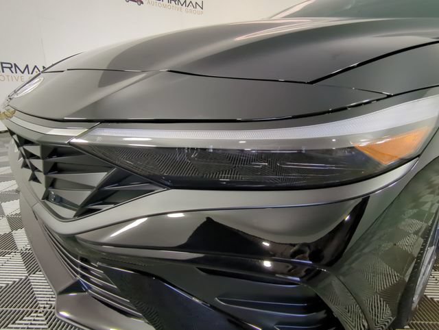 New 2026 Hyundai Elantra Limited FWD image 44