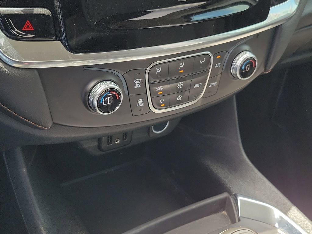Used 2019 Chevrolet Traverse LT FWD image 27