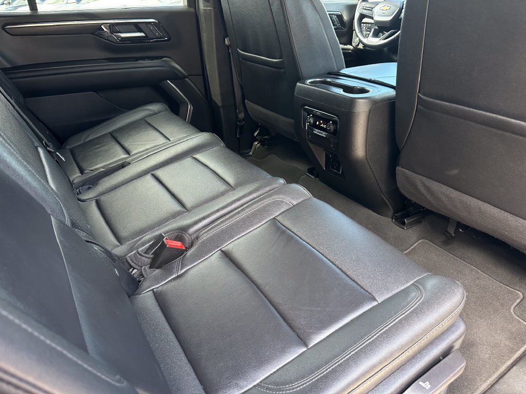 Used 2025 Chevrolet Tahoe LT RWD image 11