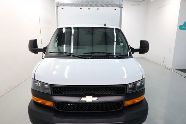 Used 2022 Chevrolet Express 3500 w/ Driver Convenience Package image 15