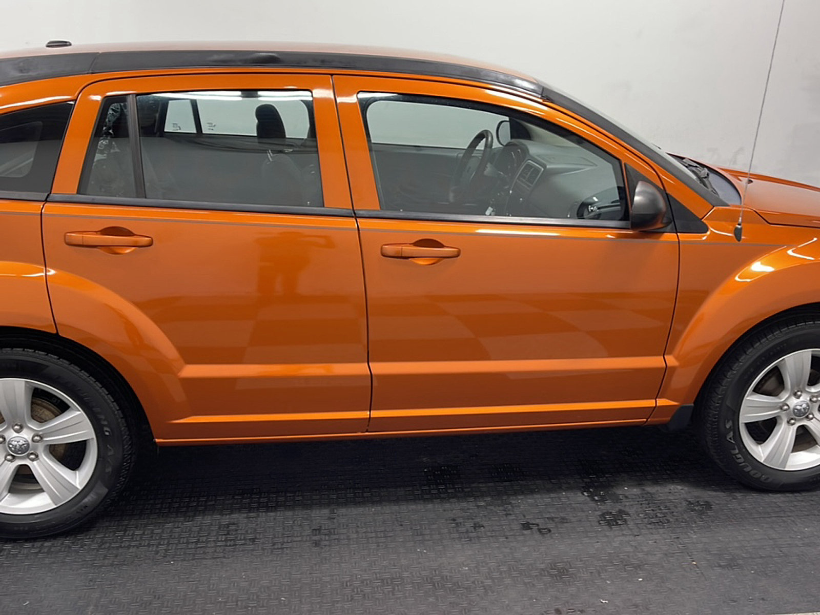 Used 2011 Dodge Caliber Mainstreet FWD image 18