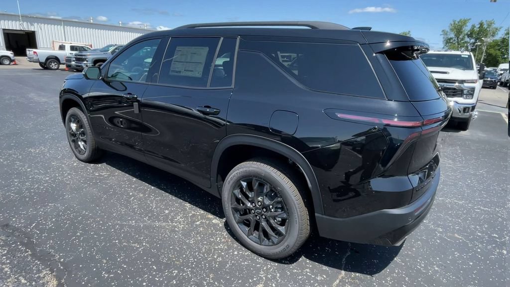 New 2026 Chevrolet Traverse LT w/ Midnight/Sport Edition AWD/4WD image 8