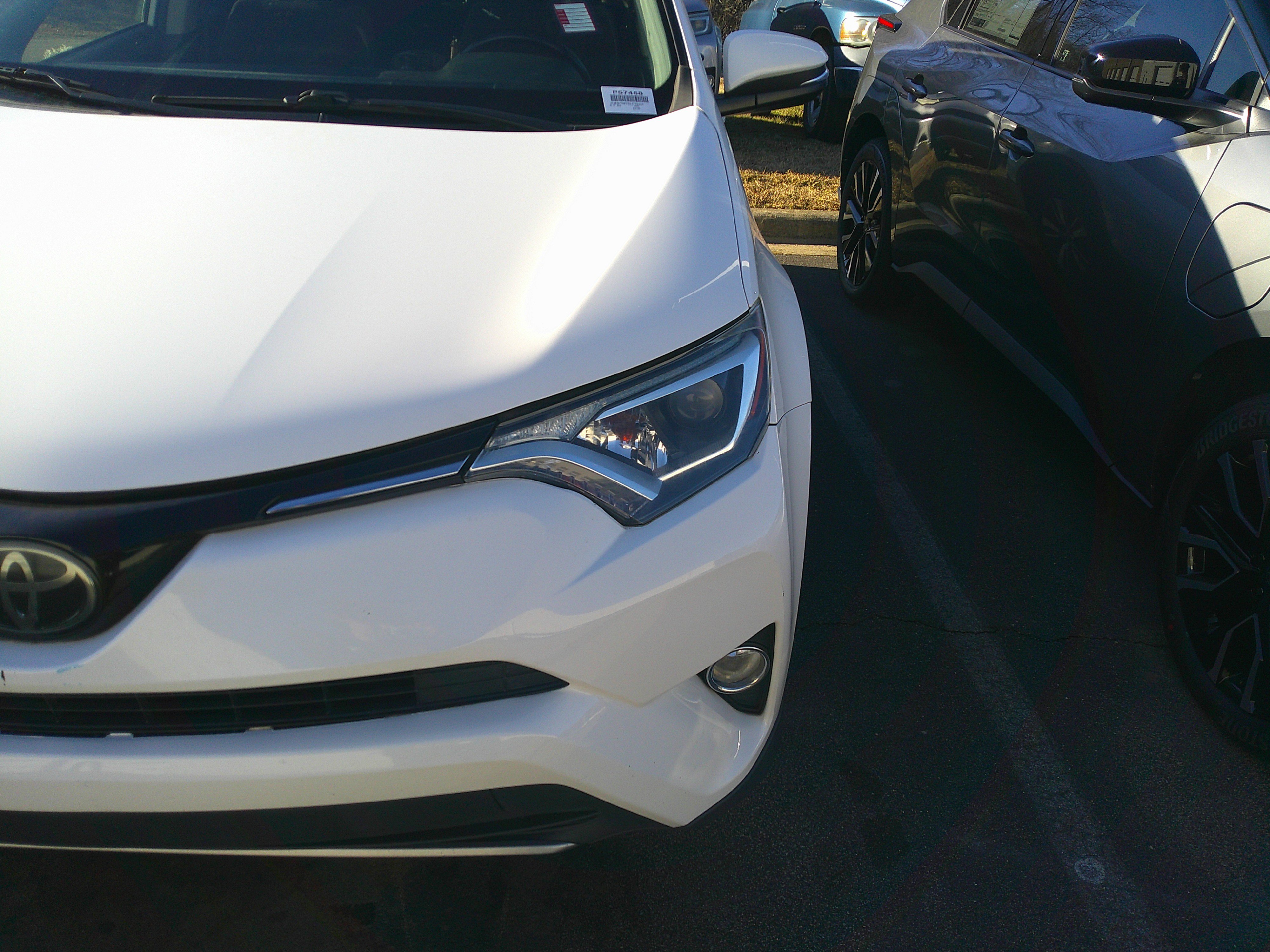 Used 2018 Toyota RAV4 XLE image 11