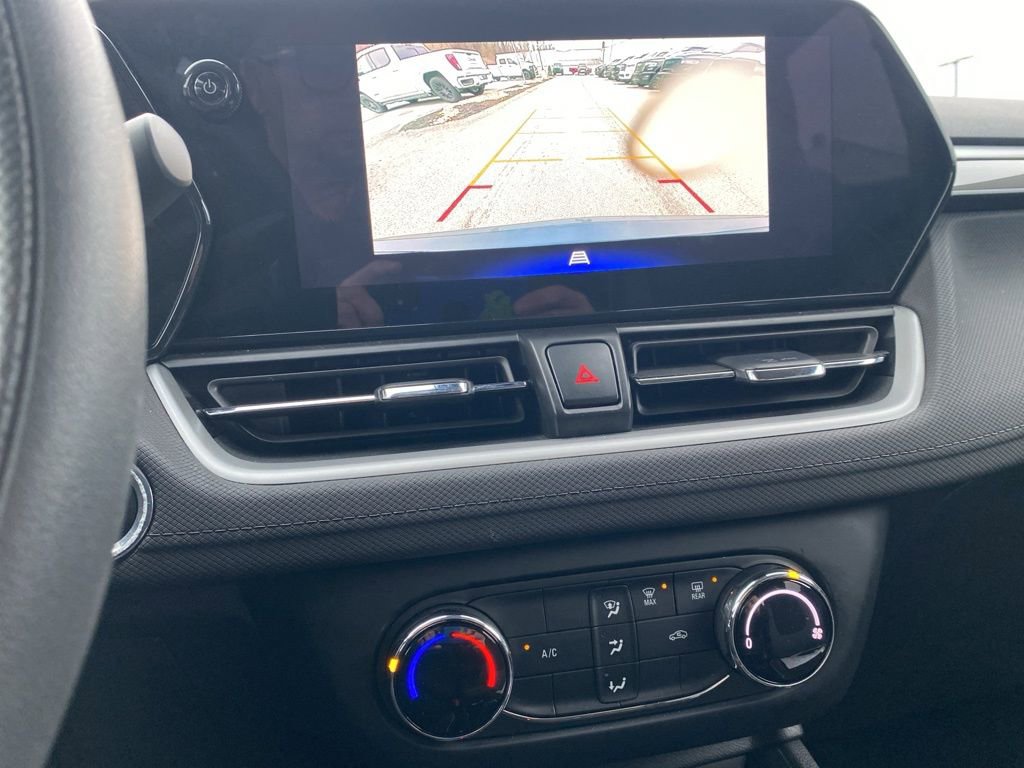 Used 2024 Chevrolet TrailBlazer LS w/ LS Convenience Package image 17