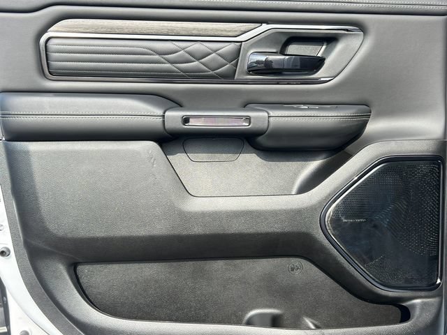 Used 2025 RAM 1500 Limited AWD/4WD image 33