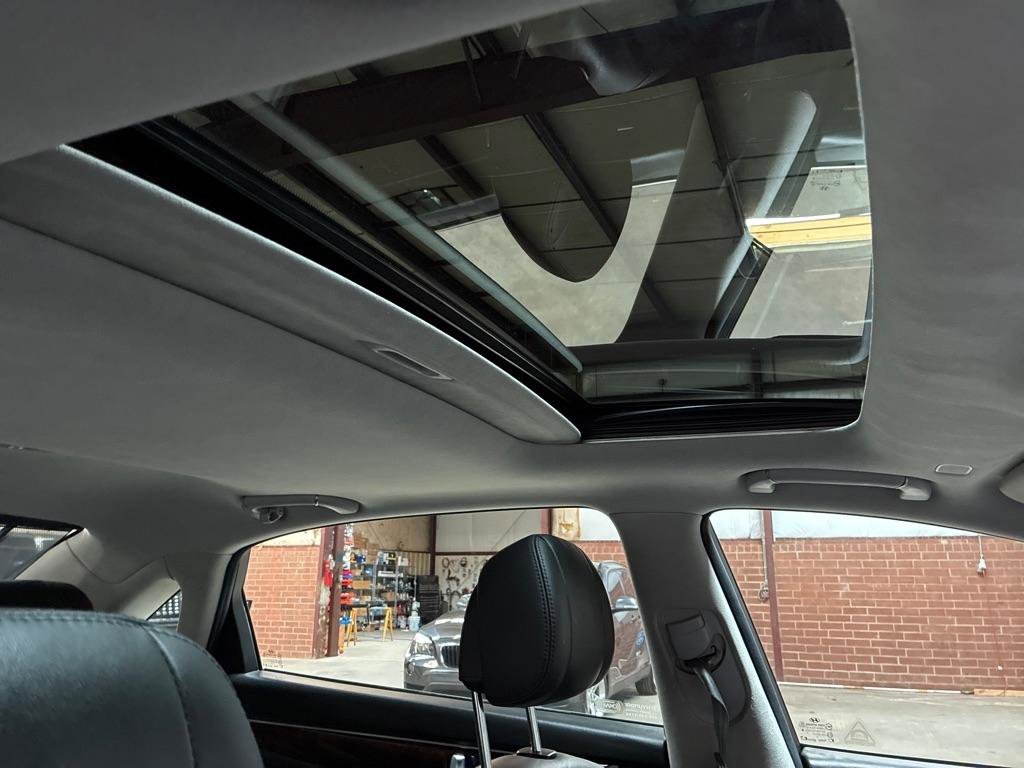 Used 2012 Hyundai Equus Signature image 31