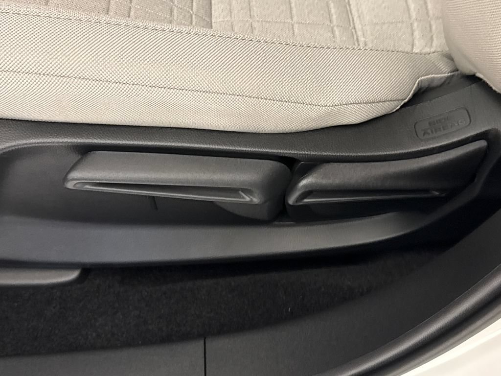 New 2026 Honda HR-V LX image 21