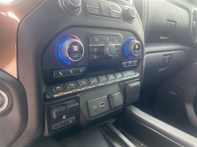 Used 2021 Chevrolet Silverado 1500 High Country w/ Technology Package image 9