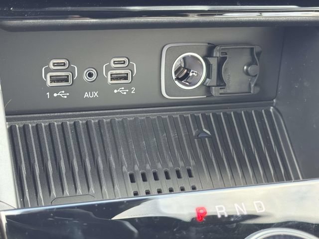New 2026 Jeep Grand Cherokee Limited w/ Luxury Tech Group II RWD image 34