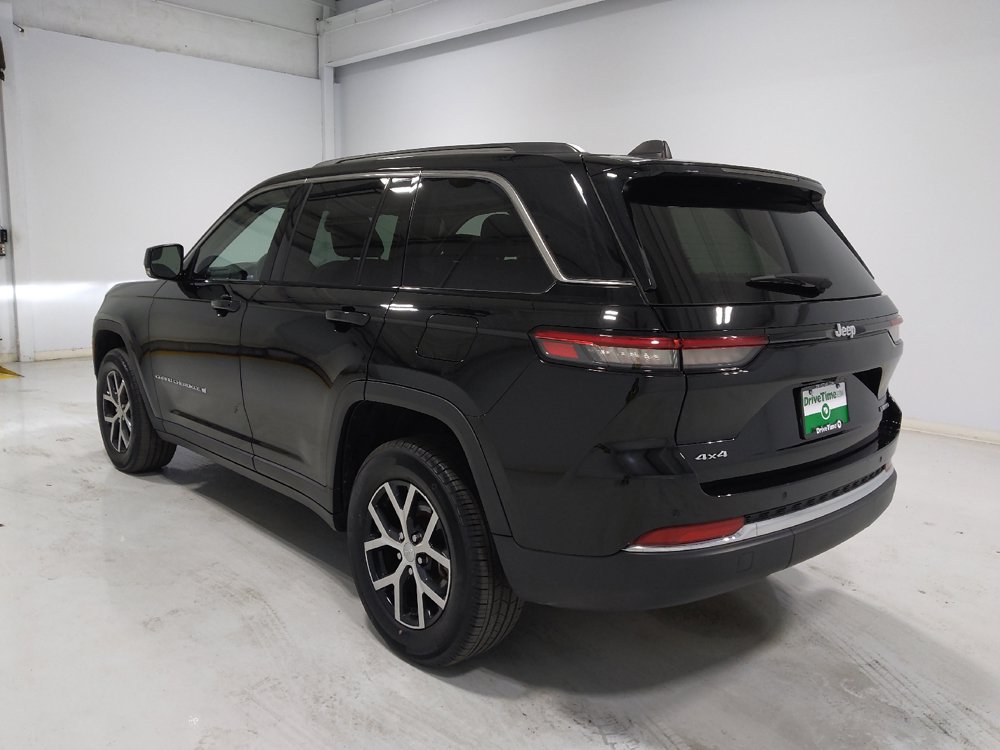 Used 2023 Jeep Grand Cherokee Limited w/ Trailer Tow Package AWD/4WD image 5