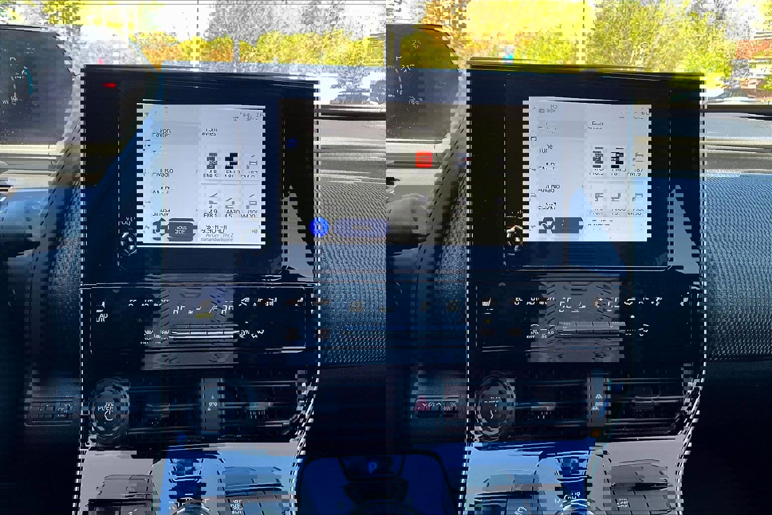 Used 2023 Subaru Solterra AWD image 23