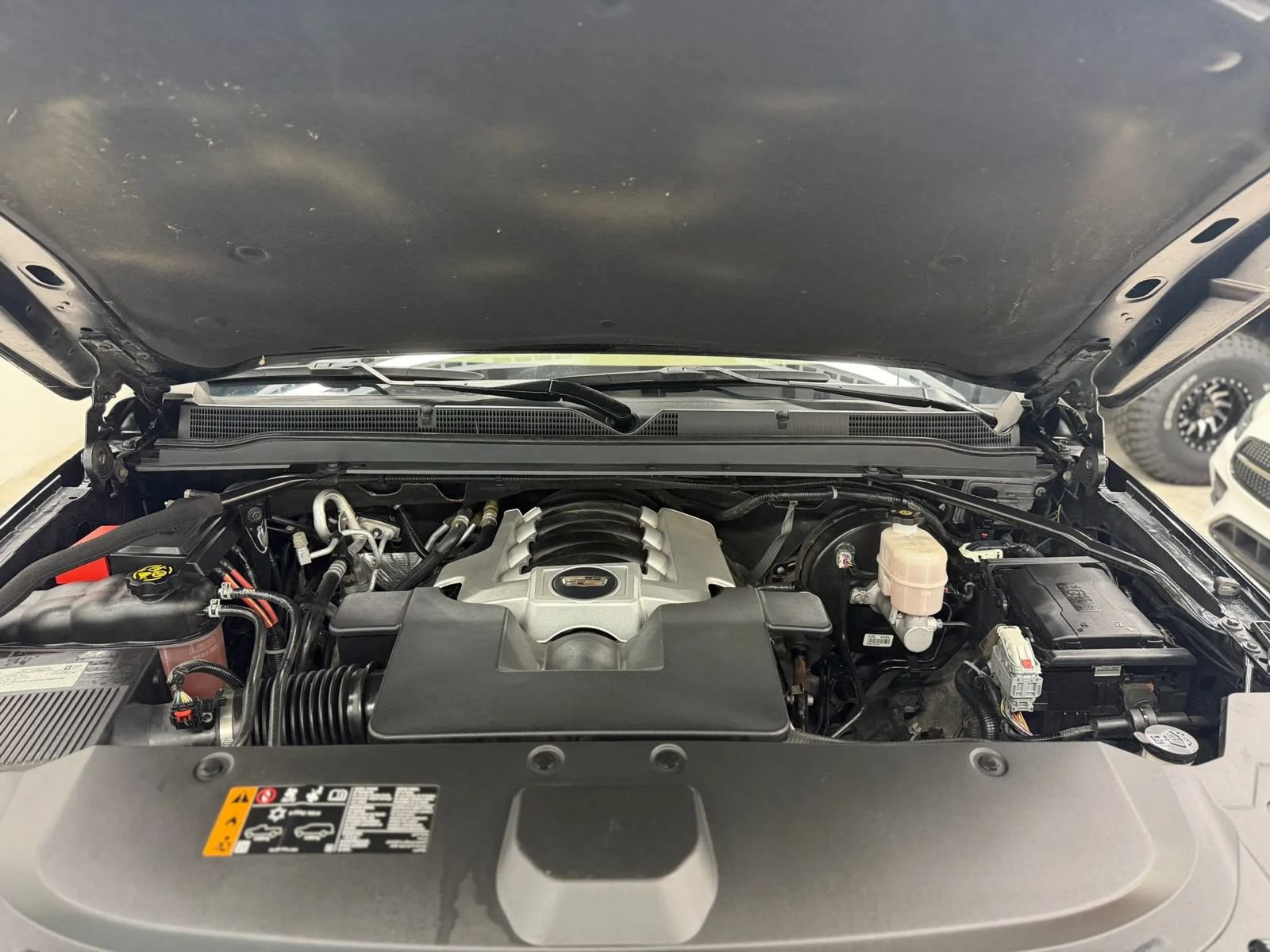 Used 2019 Cadillac Escalade Platinum AWD/4WD image 35