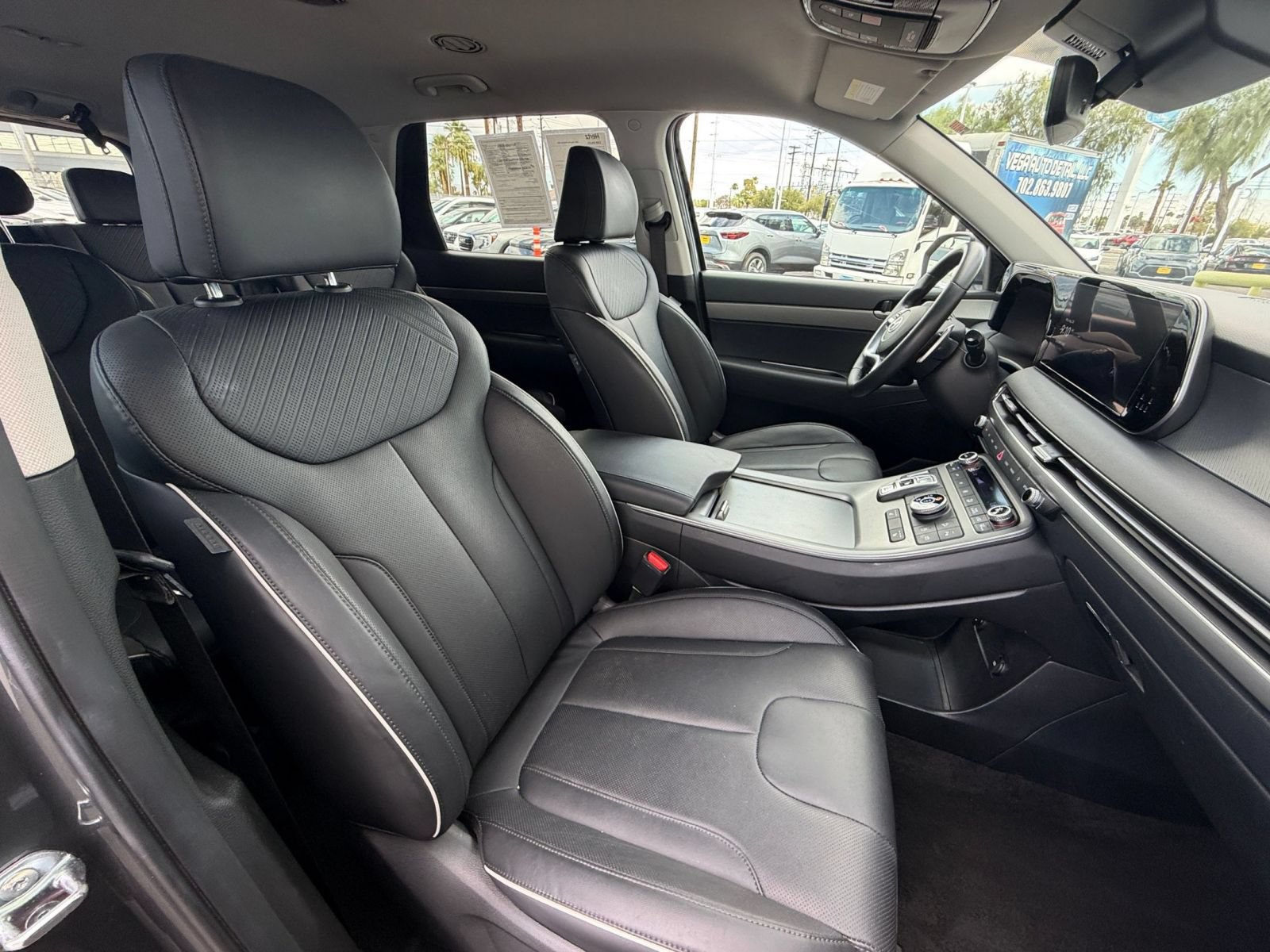 Used 2025 Hyundai Palisade SEL AWD/4WD image 39