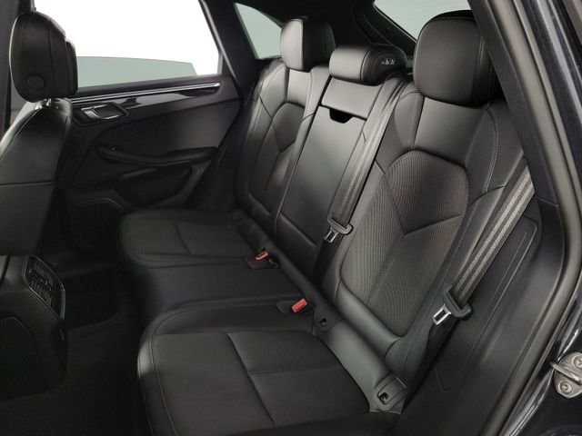 Used 2024 Porsche Macan image 16