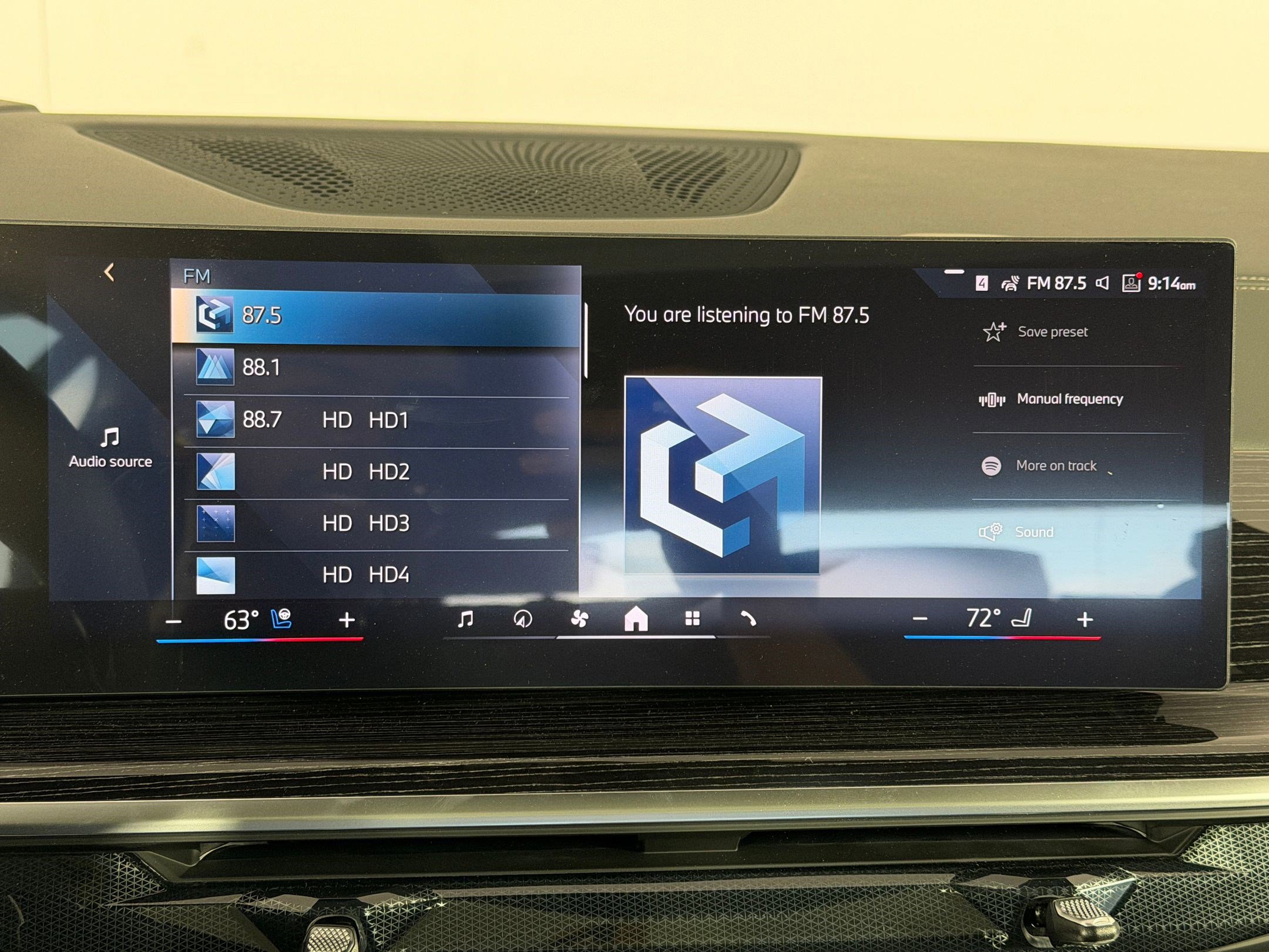 New 2026 BMW X5 xDrive50e w/ Executive Package image 24