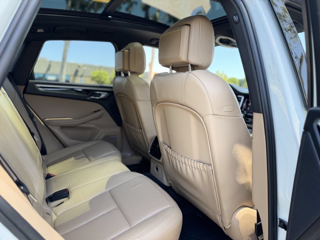 Used 2021 Porsche Macan S AWD/4WD image 14