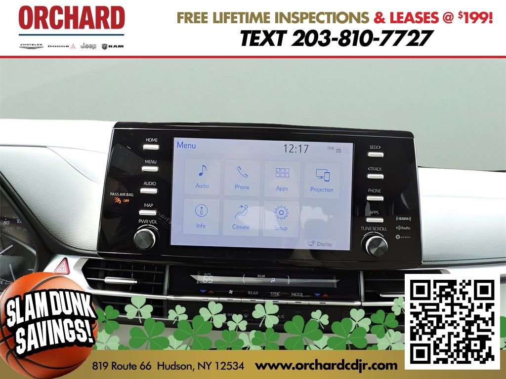 Used 2022 Toyota Sienna XLE image 11