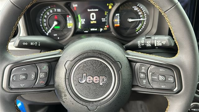 Used 2024 Jeep Wrangler Unlimited image 11