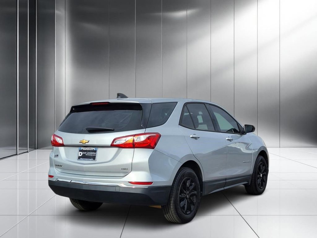 Used 2018 Chevrolet Equinox LS image 24