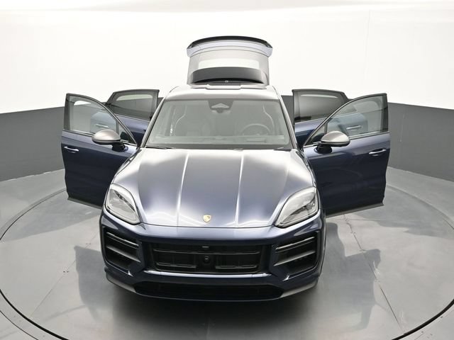 New 2026 Porsche Cayenne Turbo GT AWD/4WD image 32