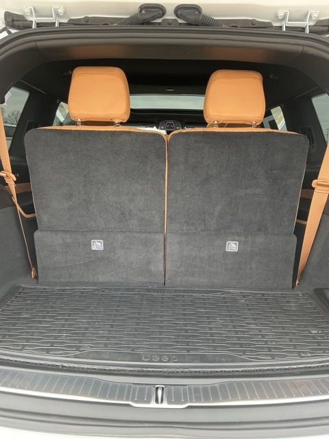 Used 2025 Jeep Grand Cherokee L Summit w/ Obsidian Package image 7