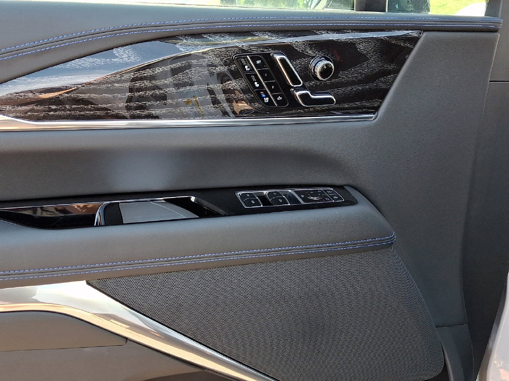 New 2026 Cadillac Escalade IQL Sport 1 AWD/4WD image 8