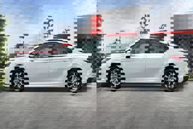 Certified 2025 Toyota Camry LE image 9