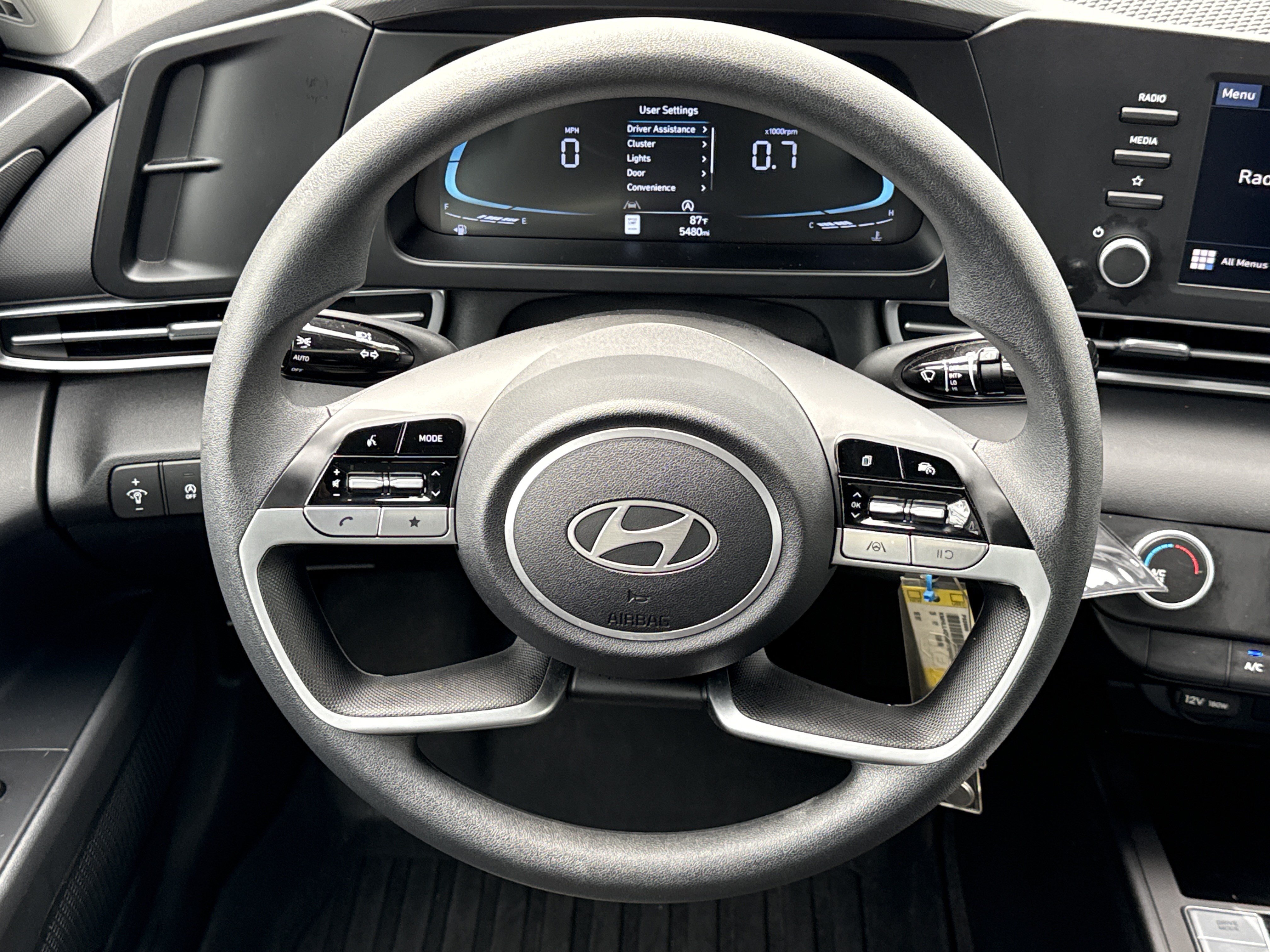 Used 2025 Hyundai Elantra SE FWD image 18