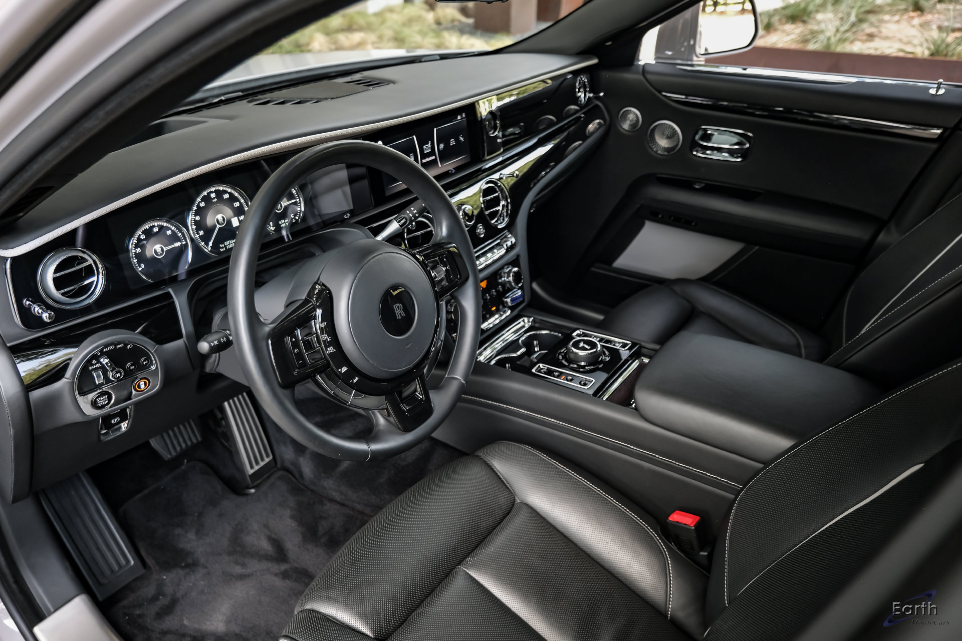 Used 2021 Rolls-Royce Ghost AWD/4WD image 3