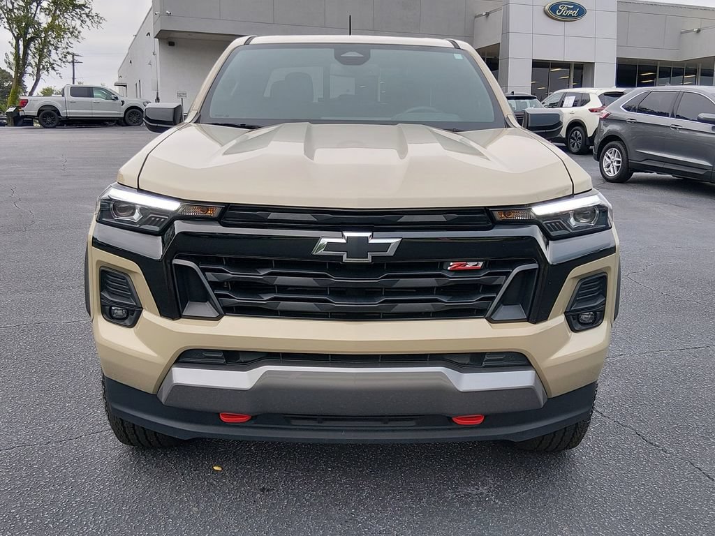 Used 2024 Chevrolet Colorado Z71 w/ Z71 Convenience Package 2 AWD/4WD image 9