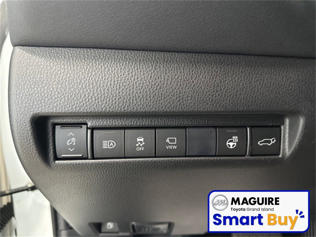 Used 2021 Toyota Venza Limited w/ Advanced Technology Package image 15