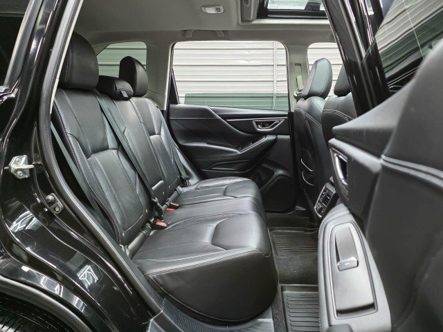 Used 2022 Subaru Forester Touring AWD/4WD image 17