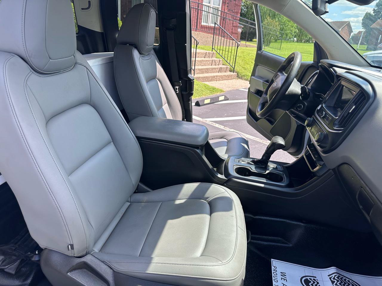 Used 2019 Chevrolet Colorado W/T AWD/4WD image 21