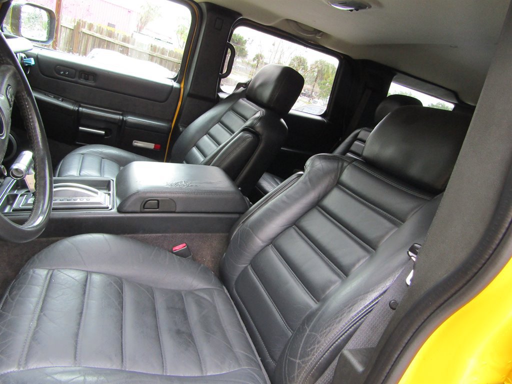 Used 2005 HUMMER H2 w/ Preferred Equipment Group image 5