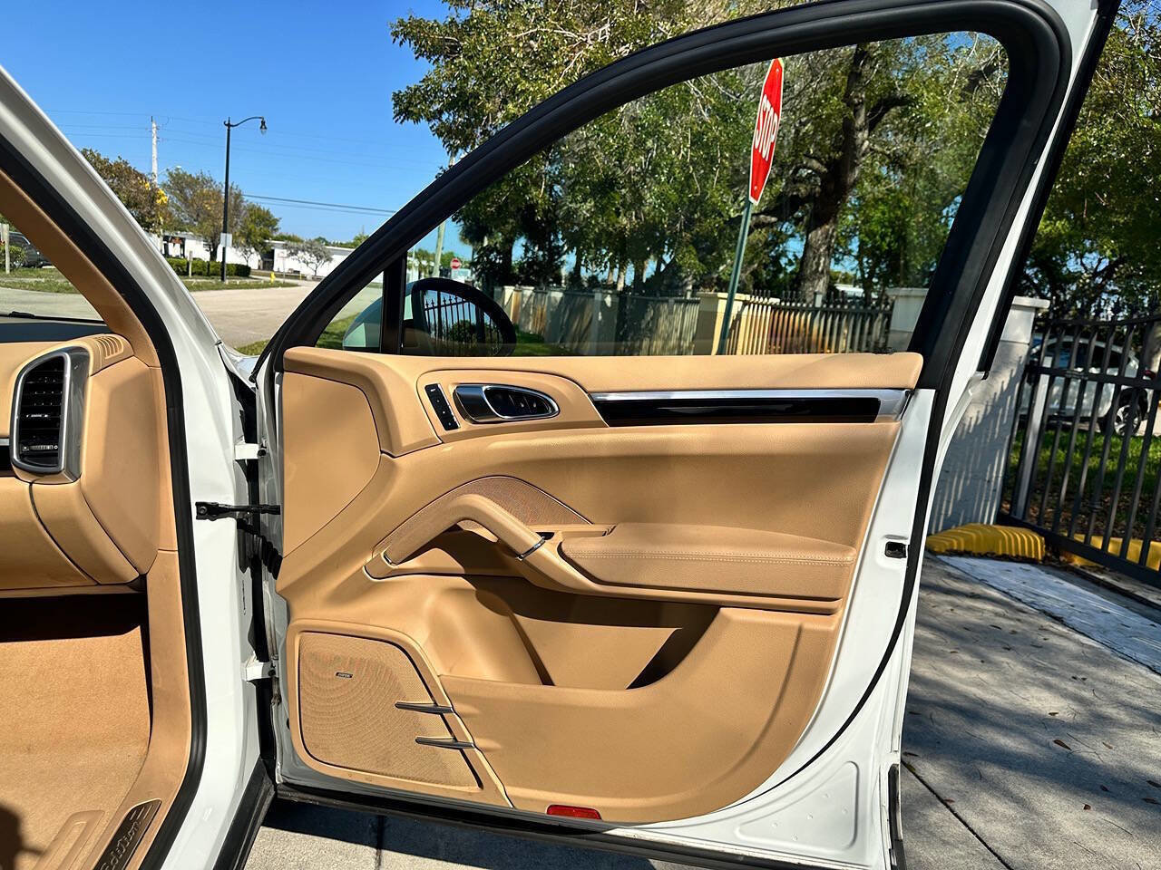 Used 2014 Porsche Cayenne Diesel image 20