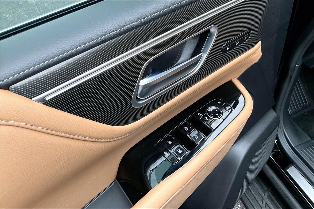 New 2026 INFINITI QX80 Luxe w/ Cargo Package AWD/4WD image 19