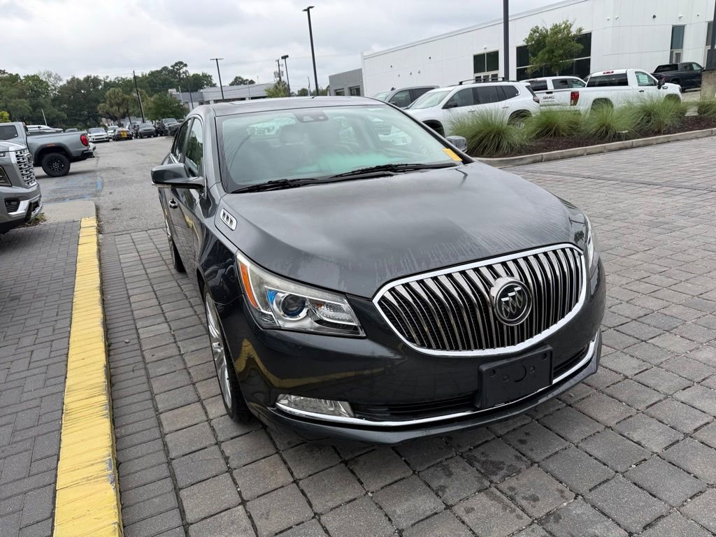 Used 2016 Buick LaCrosse Premium w/ Driver Confidence Package #1 FWD image 4